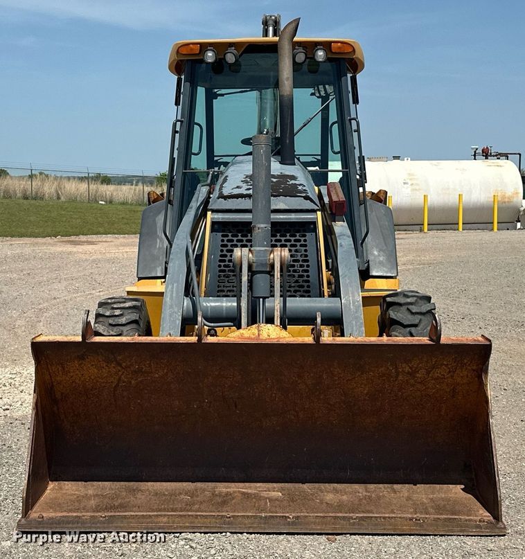 image for item EJ8680 2008 John Deere 310SJ backhoe