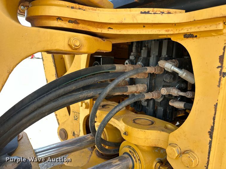 image for item EJ8680 2008 John Deere 310SJ backhoe