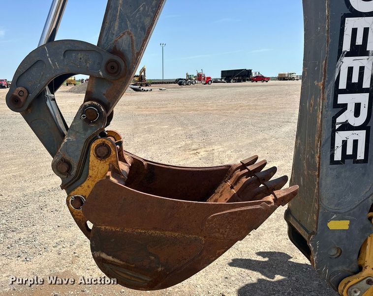 image for item EJ8680 2008 John Deere 310SJ backhoe