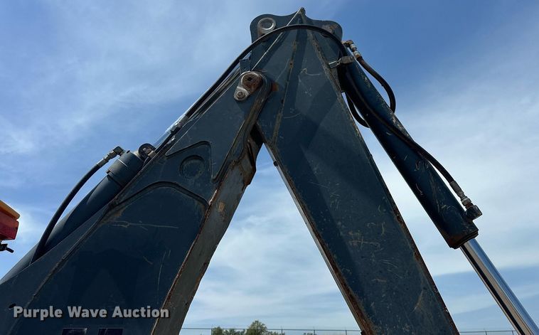 image for item EJ8680 2008 John Deere 310SJ backhoe