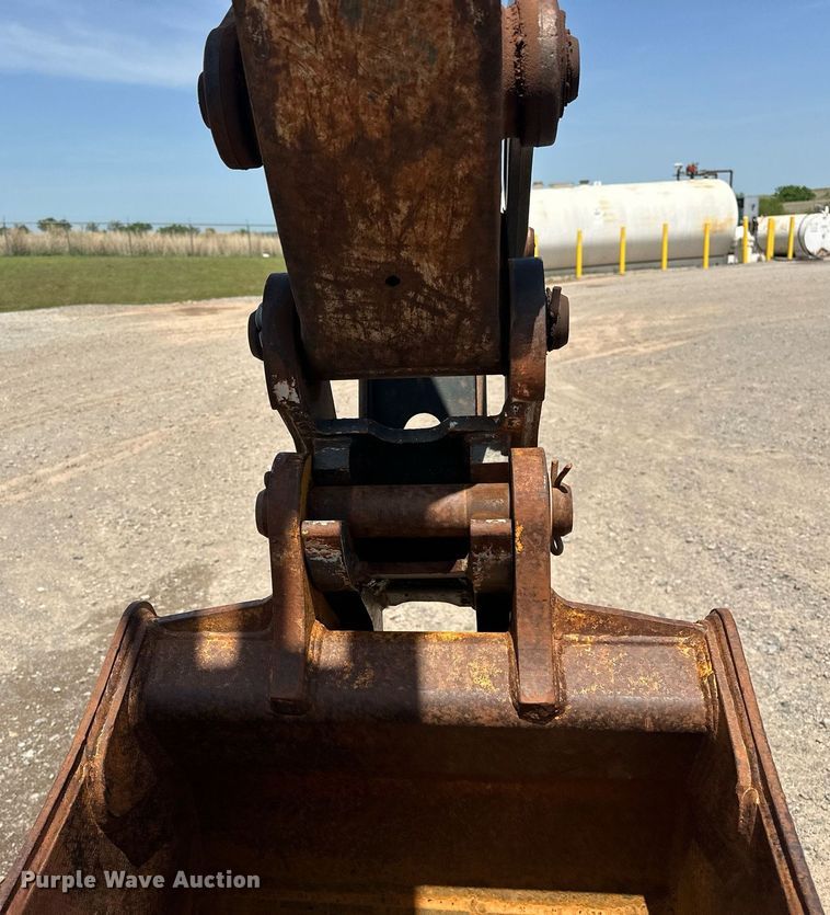 image for item EJ8680 2008 John Deere 310SJ backhoe