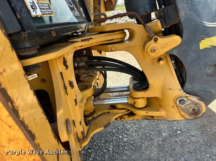 image for item EJ8680 2008 John Deere 310SJ backhoe