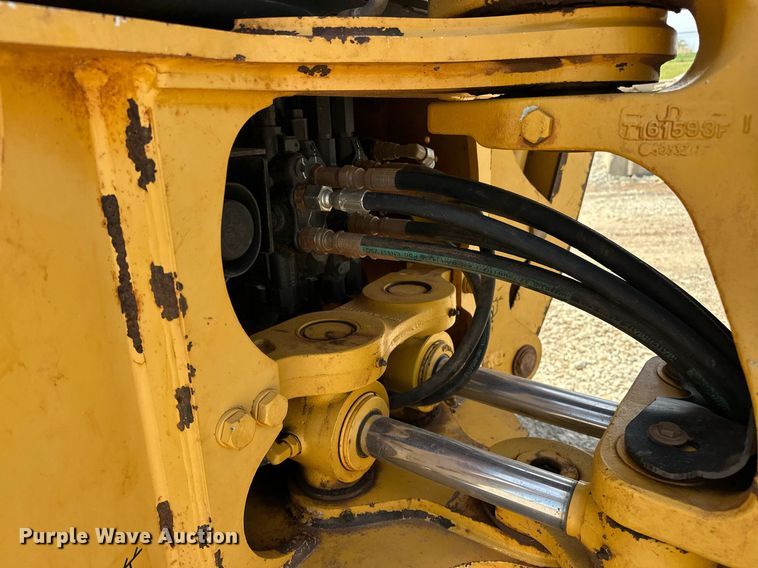 image for item EJ8680 2008 John Deere 310SJ backhoe