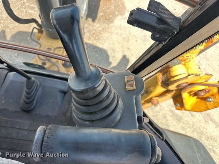 image for item EJ8680 2008 John Deere 310SJ backhoe