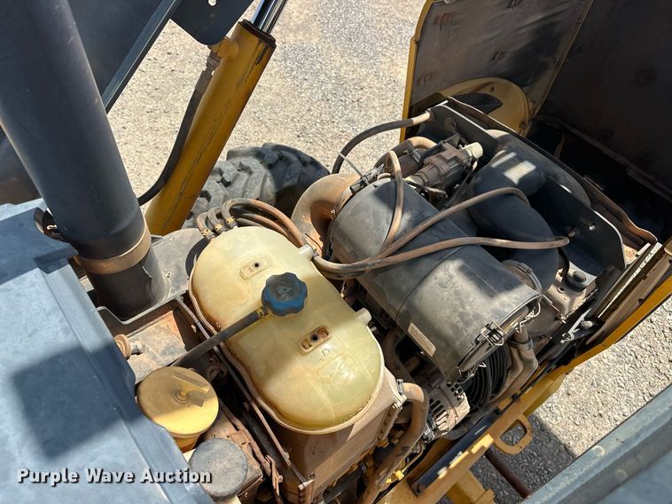 image for item EJ8680 2008 John Deere 310SJ backhoe