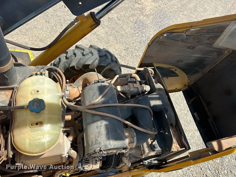 image for item EJ8680 2008 John Deere 310SJ backhoe