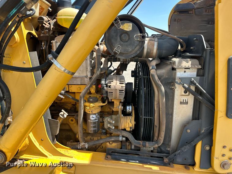 image for item EJ8680 2008 John Deere 310SJ backhoe