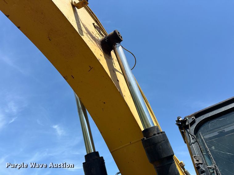 image for item EJ8681 2013 Caterpillar 324EL excavator