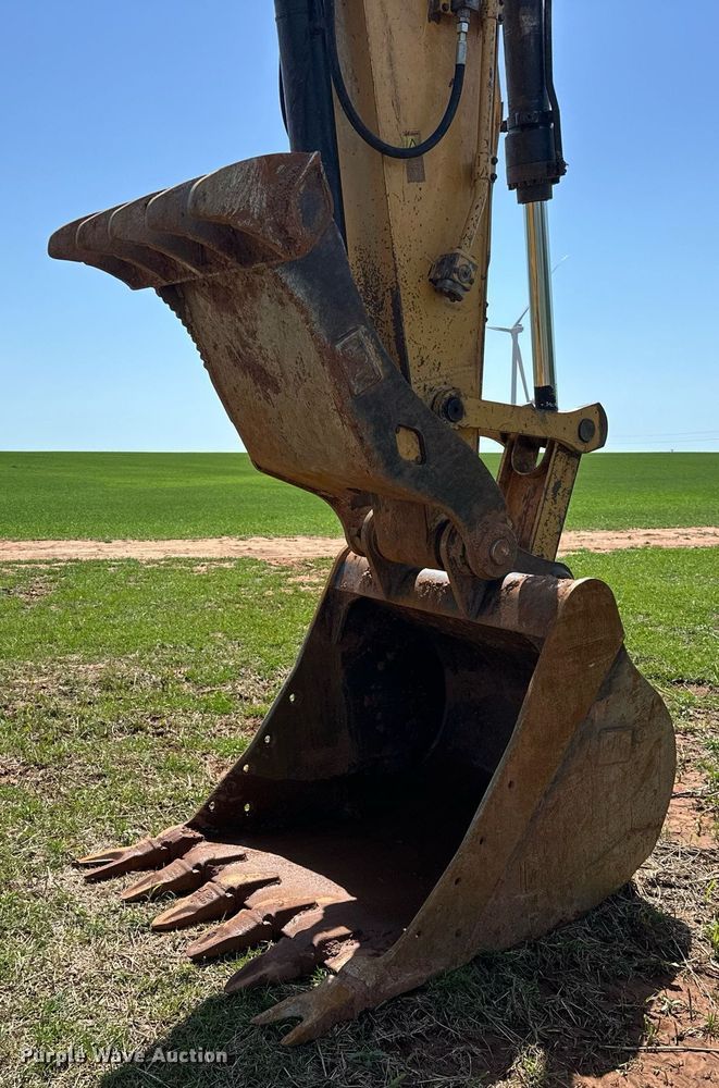 image for item EJ8681 2013 Caterpillar 324EL excavator