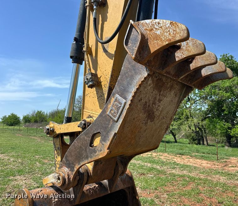 image for item EJ8681 2013 Caterpillar 324EL excavator