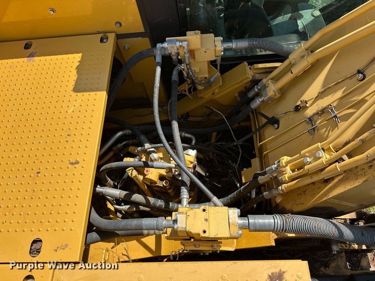 image for item EJ8681 2013 Caterpillar 324EL excavator