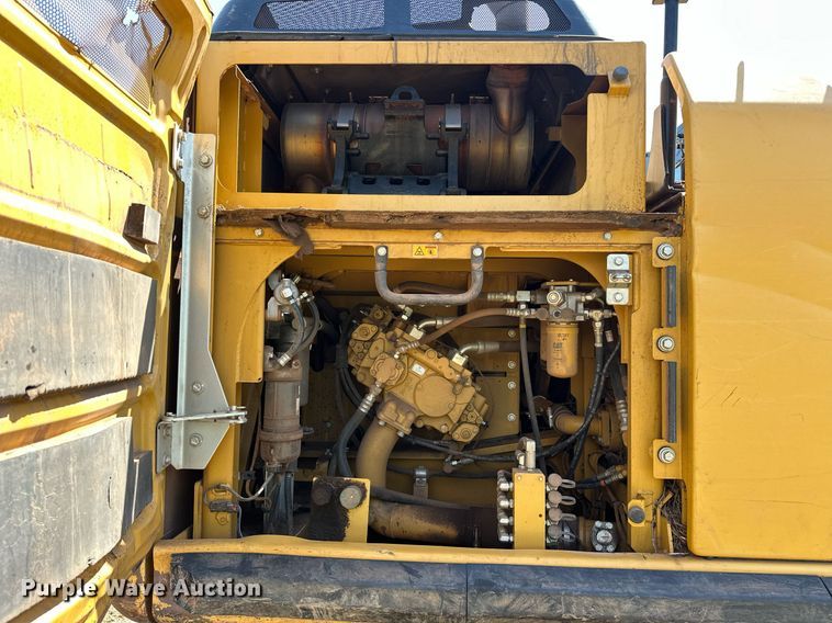 image for item EJ8681 2013 Caterpillar 324EL excavator