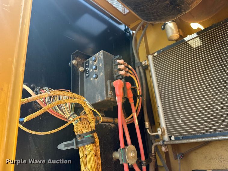 image for item EJ8681 2013 Caterpillar 324EL excavator