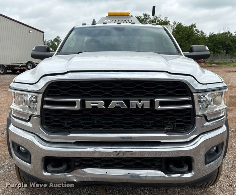 image for item EJ8704 2019 Dodge Ram 5500 utility / service truck