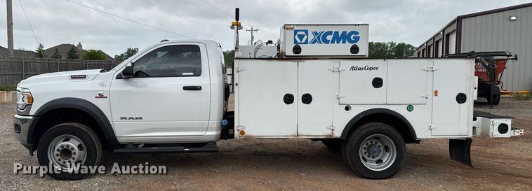 image for item EJ8704 2019 Dodge Ram 5500 utility / service truck