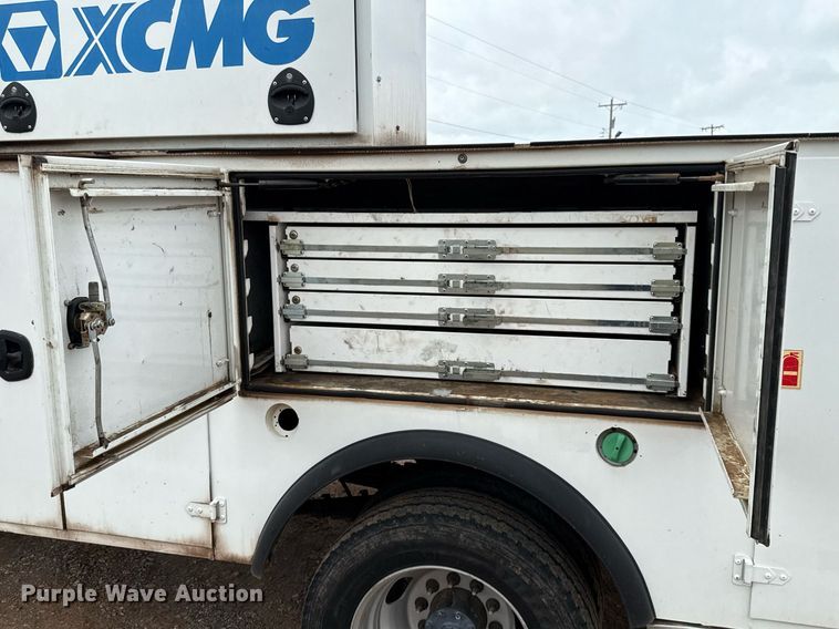 image for item EJ8704 2019 Dodge Ram 5500 utility / service truck