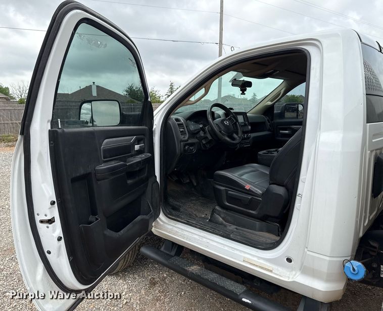 image for item EJ8704 2019 Dodge Ram 5500 utility / service truck