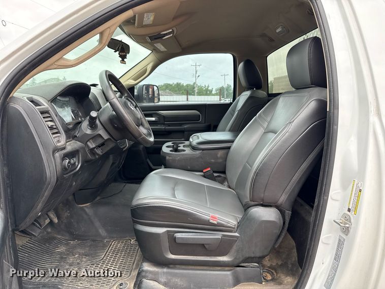 image for item EJ8704 2019 Dodge Ram 5500 utility / service truck