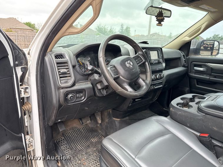 image for item EJ8704 2019 Dodge Ram 5500 utility / service truck