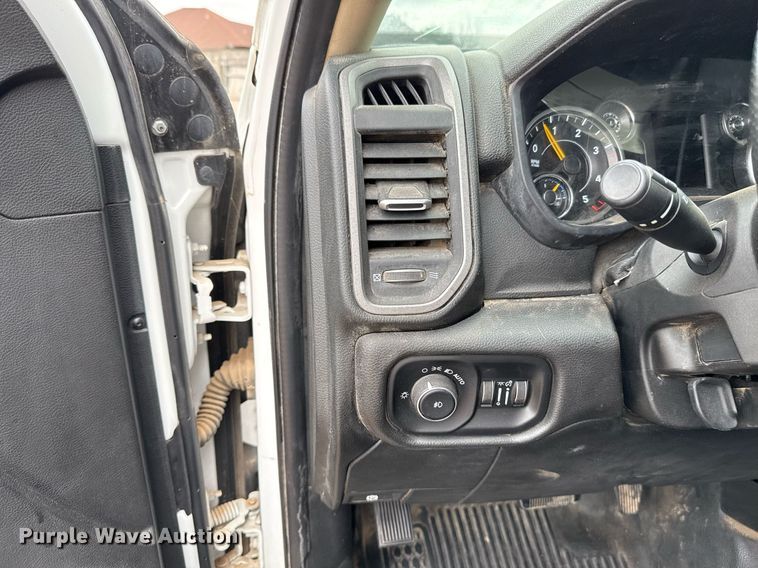 image for item EJ8704 2019 Dodge Ram 5500 utility / service truck