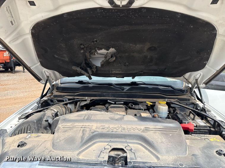 image for item EJ8704 2019 Dodge Ram 5500 utility / service truck