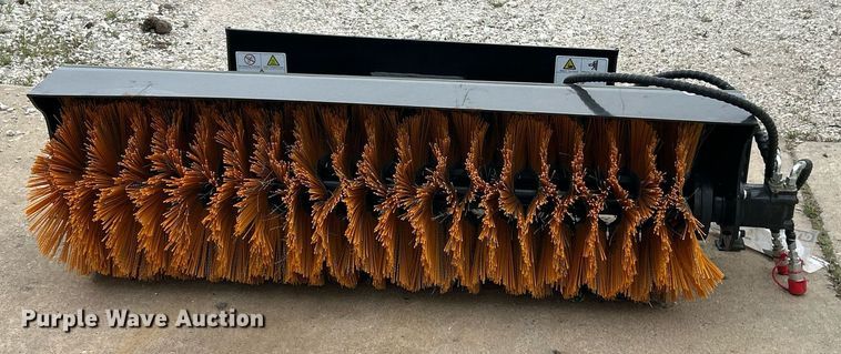 image for item EK2899 2024 GIYI GY-SE61 skid steer sweeper