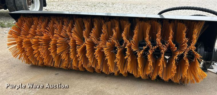 image for item EK2899 2024 GIYI GY-SE61 skid steer sweeper