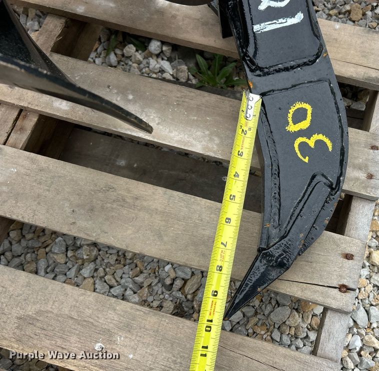 image for item EK2909 Miva excavator attachments