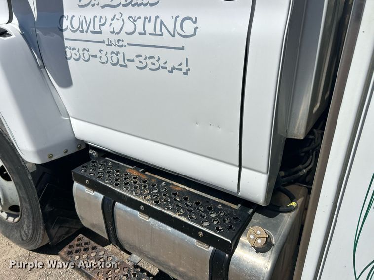 image for item EK2919 2006 Chevrolet C7500 utility / service truck