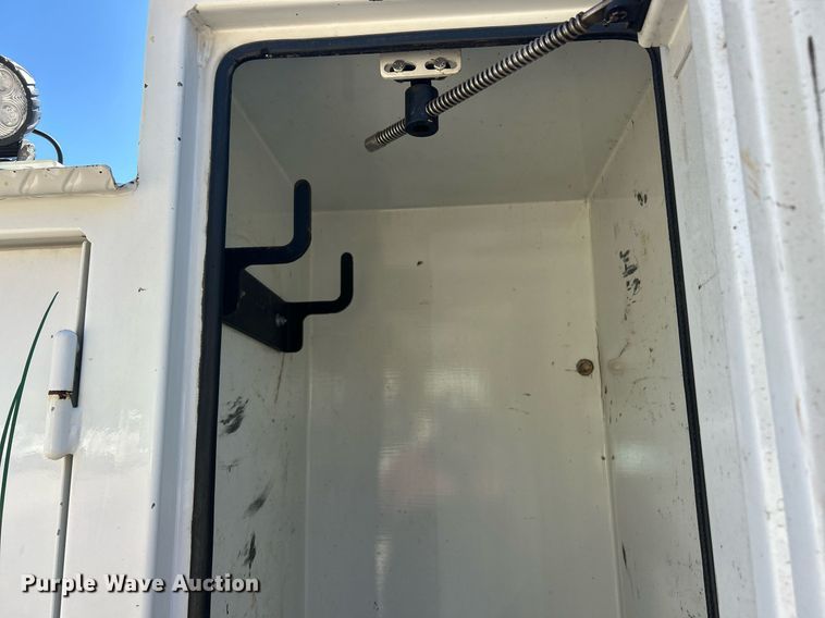 image for item EK2919 2006 Chevrolet C7500 utility / service truck