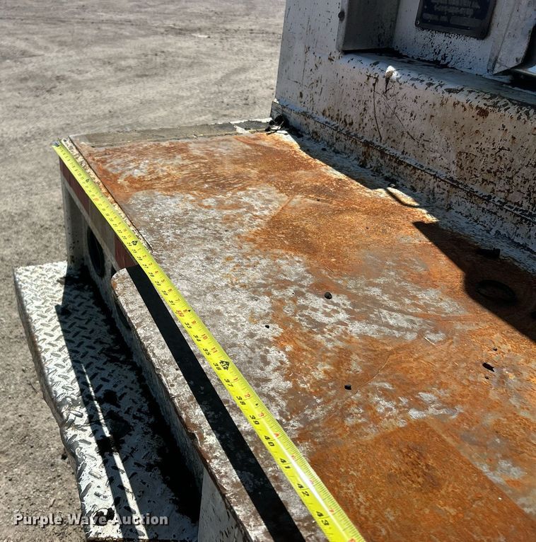 image for item EK2919 2006 Chevrolet C7500 utility / service truck