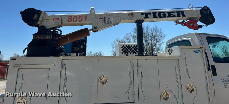 image for item EK2919 2006 Chevrolet C7500 utility / service truck