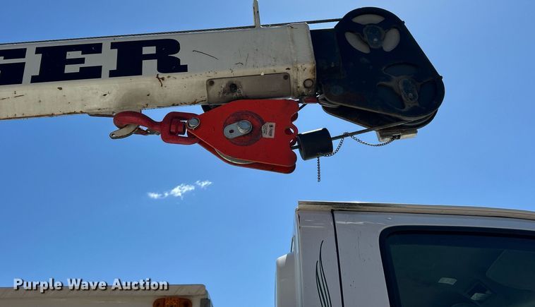 image for item EK2919 2006 Chevrolet C7500 utility / service truck