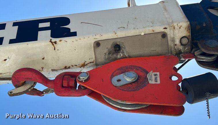 image for item EK2919 2006 Chevrolet C7500 utility / service truck