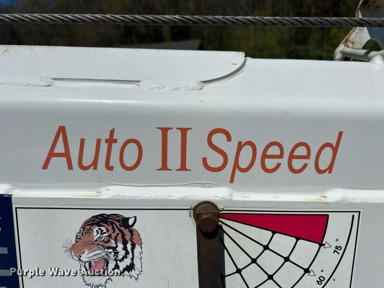 image for item EK2919 2006 Chevrolet C7500 utility / service truck