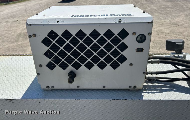 image for item EK2919 2006 Chevrolet C7500 utility / service truck