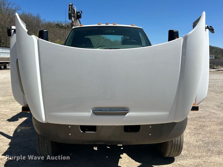 image for item EK2919 2006 Chevrolet C7500 utility / service truck