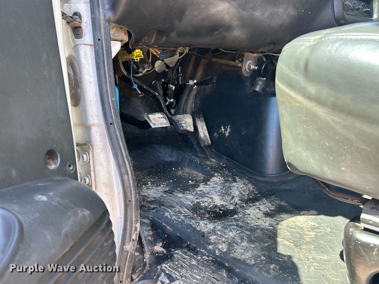 image for item EK2919 2006 Chevrolet C7500 utility / service truck