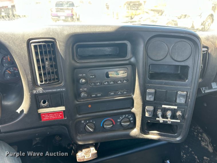 image for item EK2919 2006 Chevrolet C7500 utility / service truck