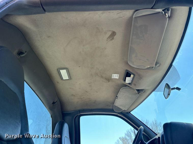 image for item EK2919 2006 Chevrolet C7500 utility / service truck