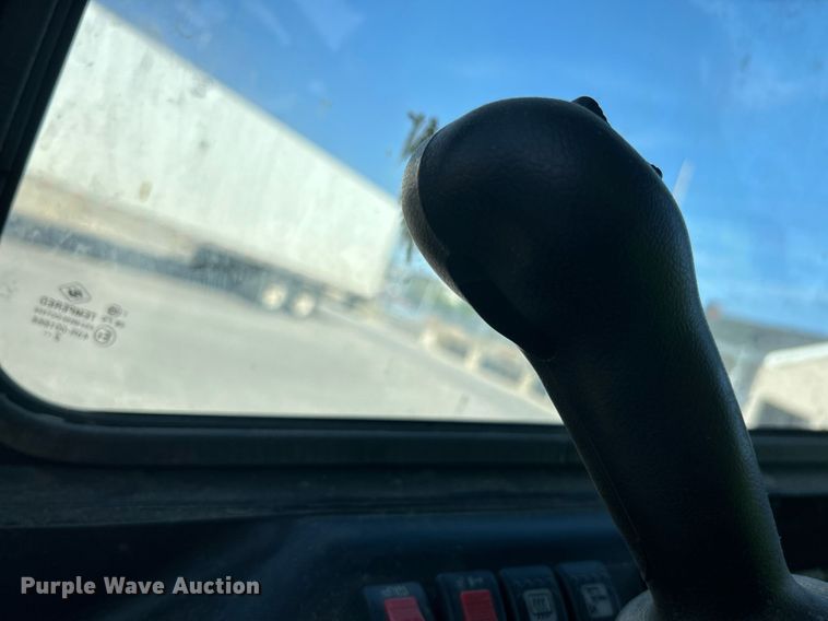 image for item EK2922 2011 Caterpillar 904H compact wheel loader