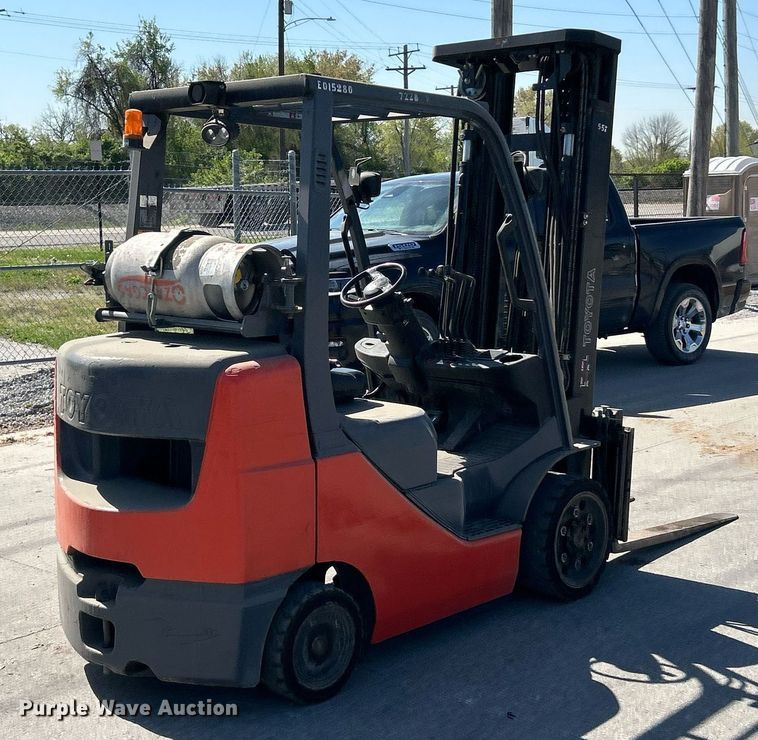 image for item EK2923 Toyota 8FGU30 forklift