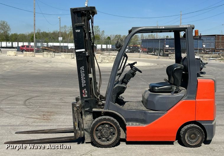 image for item EK2923 Toyota 8FGU30 forklift