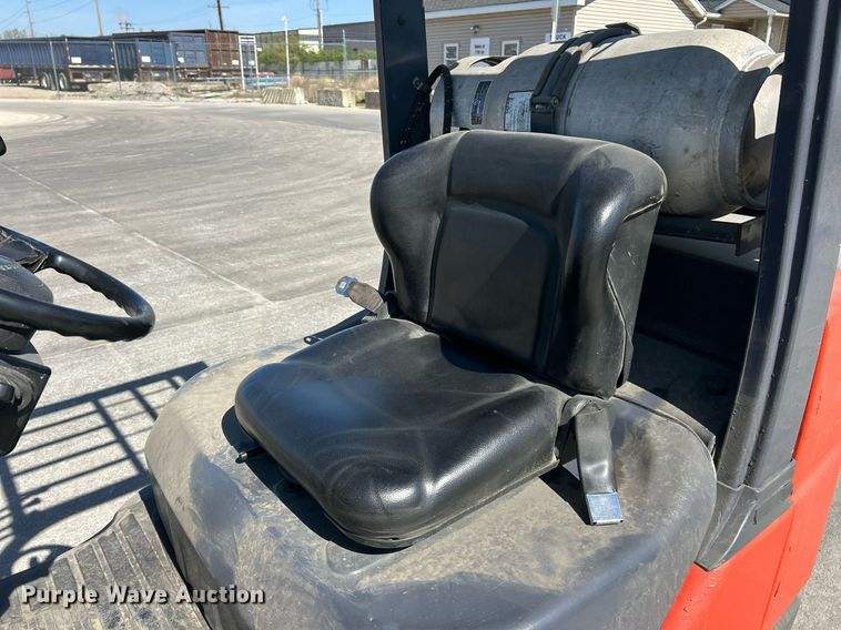 image for item EK2923 Toyota 8FGU30 forklift