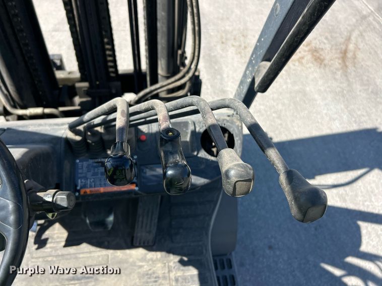 image for item EK2923 Toyota 8FGU30 forklift