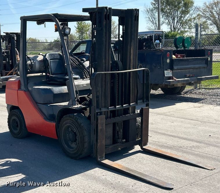 image for item EK2924 Toyota 8FGU30 forklift
