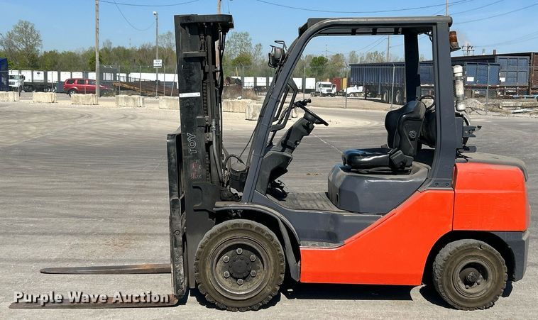 image for item EK2924 Toyota 8FGU30 forklift