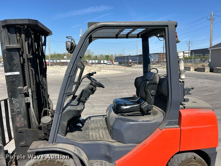 image for item EK2924 Toyota 8FGU30 forklift