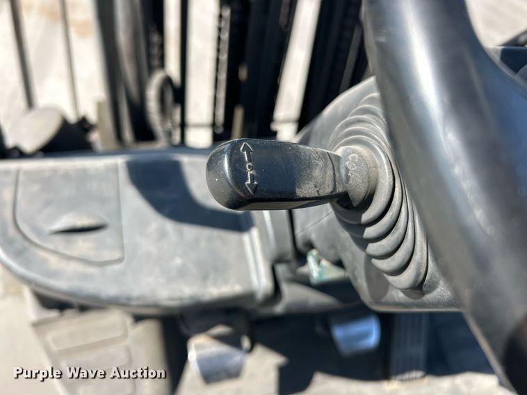 image for item EK2924 Toyota 8FGU30 forklift