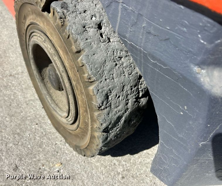 image for item EK2924 Toyota 8FGU30 forklift